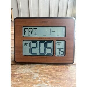Vintage  Atomic Digital Alarm Clock Walnut blue Backlight la crosse technology